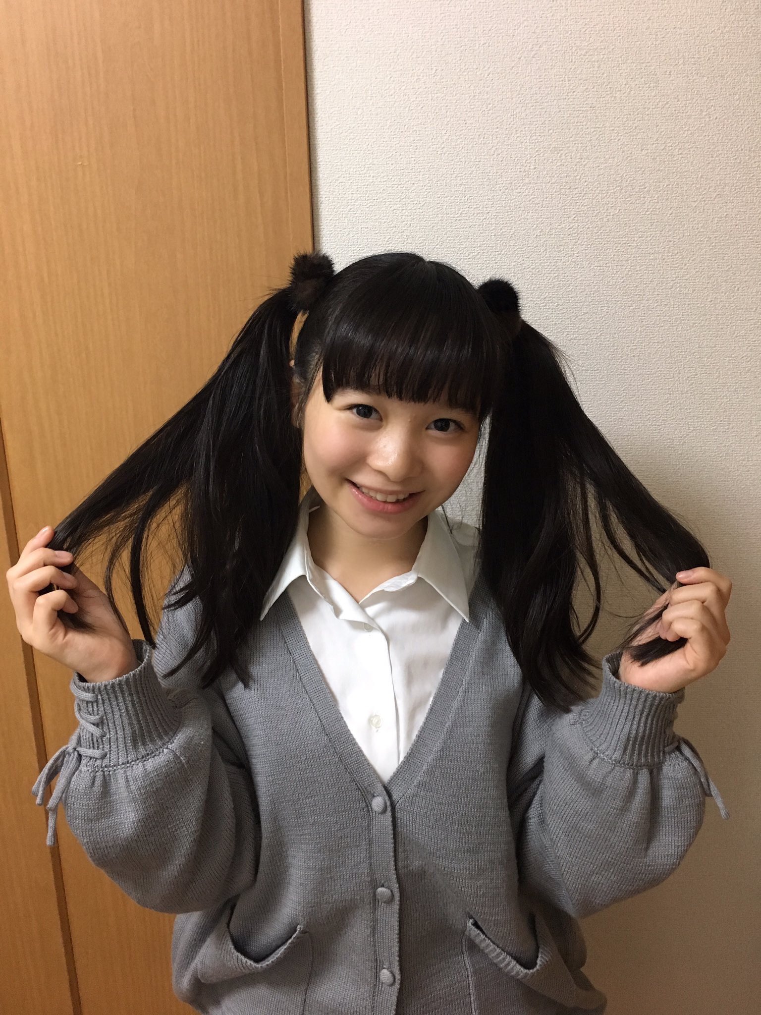 かおる 11 4 14 延命ちゃんとツインテール 生放送中 ツインテールはもう飽きました と突然言い出す延命にスタジオ騒然 7年後 あなたのツインテールの破壊力は未だ健在です 延命杏咲実もうすぐ15才 延命ちゃん ラストアイドル 天てれ