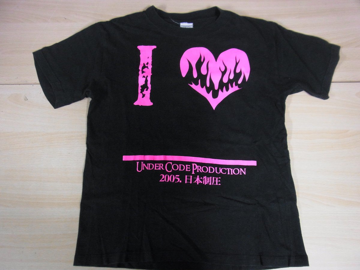 ryoban_visual's tweet image. 黒×ショッキングピンクは、最高の組み合わせだと思う。
このバンド名を見ているだけで、私は大変です。
#KISAKI #UNDERCODE #ヴィドール #V系 #ヴィジュアル系