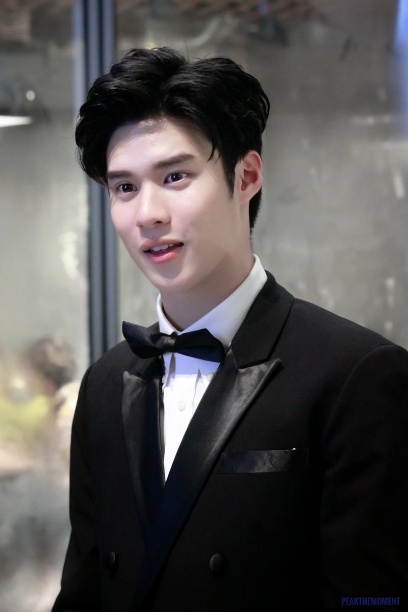 PeakTheMoment's tweet photo. คุณเขามาทุกสีหน้าเลือกลงไม่ถูกเลยน่ารักไปหมด😆👉👈
@peakpeemapol 
#peakpeemapol https://t.co/M5NcXvi9XI