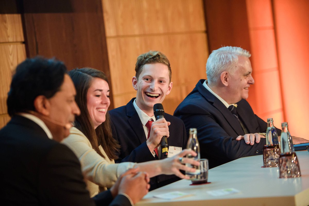Thank you 2 all speakers, guests &amp; awardees for a wonderful Transatlantic Evening &amp; #AirliftContest Award Ceremony last Thursday in Berlin!It was an inspiring &amp; encouraging discussion about the German-American friendship.
📸View all pictures on our website:bit.ly/2ODHOcT