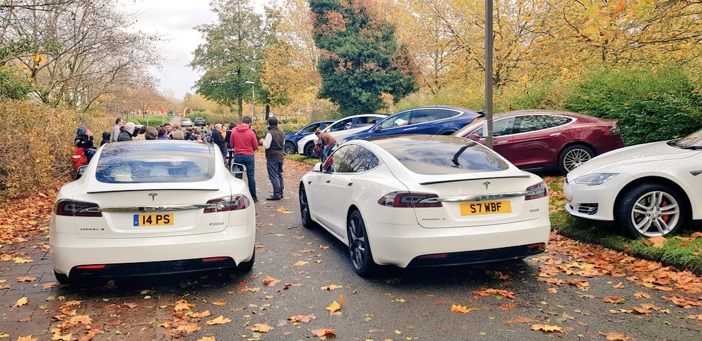 ocean_charge's tweet photo. We were so proud that the #ChargeToTheCircle @vitaemobility Signature Red Model S was part of this #Tesla display for Conniburrow Children's Centre in Milton Keynes on Saturday. https://t.co/JS18b6j41U