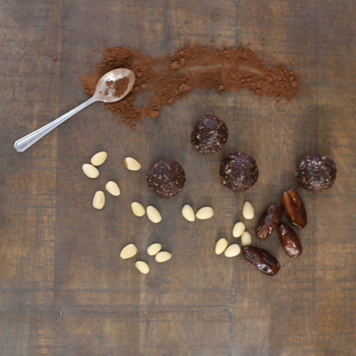 rawffee's tweet image. Rawballs!! #Rawffee #Valencia #juicebar #brunch #healthyfoods #salad