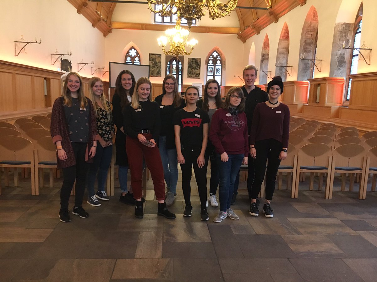 Das Ansbacher Social-Media-Team berichtet auf Facebook, Twitter, Instagram, YouTube und im Blog über das Symposion #werbemarkt