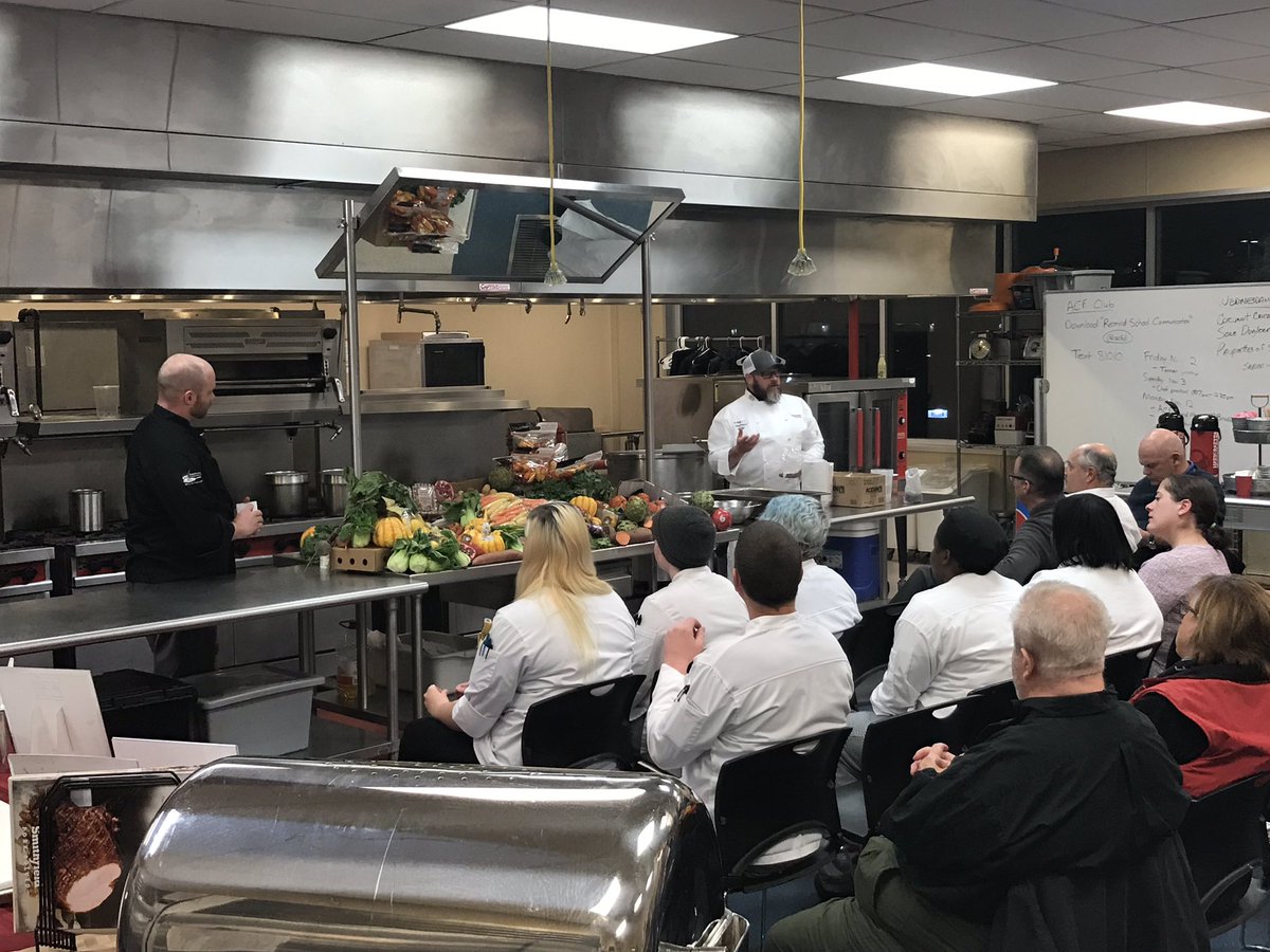 Happy to have hosted our local ACF chapter here at Columbus Culinary Institute with Gordon Food Service and Caito Produce presenting on Vegcentric dining trends #thewaywecookatcci