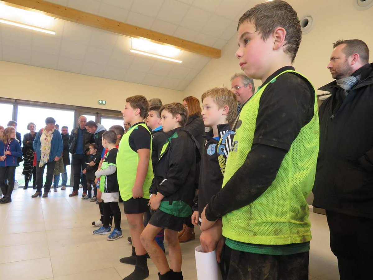 Inauguration de salle communale et les vestiaires sportifs à Ville de Livron. Ces nouveaux équipements, attendus depuis plus de 20 ans, voient enfin le jour.Les Livronnais pourront accéder aux installations de qualité, sécurisées qu’ils méritent.