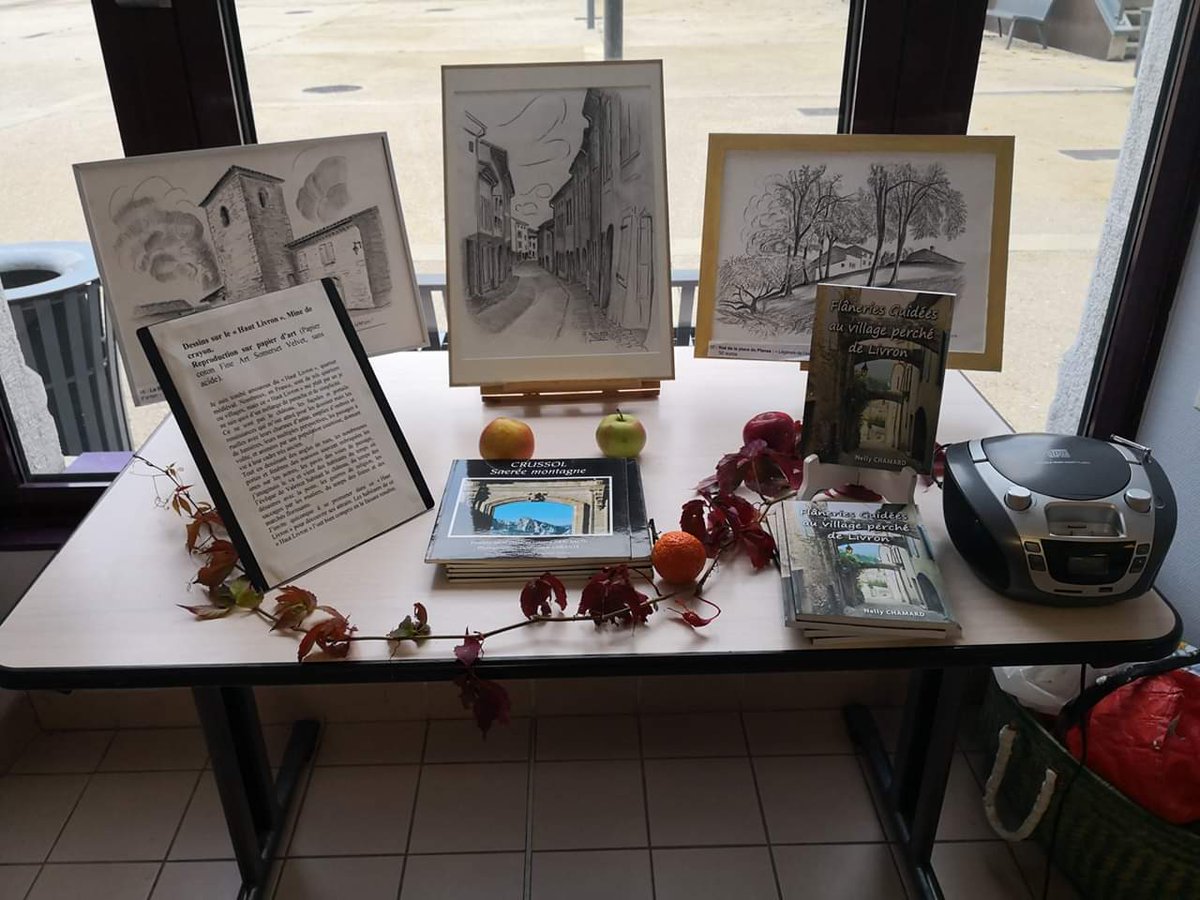 Nous avons accueilli à Ville de Livron-sur-Drôme les membres de l’Académie Rhodanienne franco-suisse des Lettres pour leur Conseil d’Administration et leur Assemblée générale. Nous avons ainsi pu partager un moment convivial afin d’échanger sur le riche patrimoine livronnais.