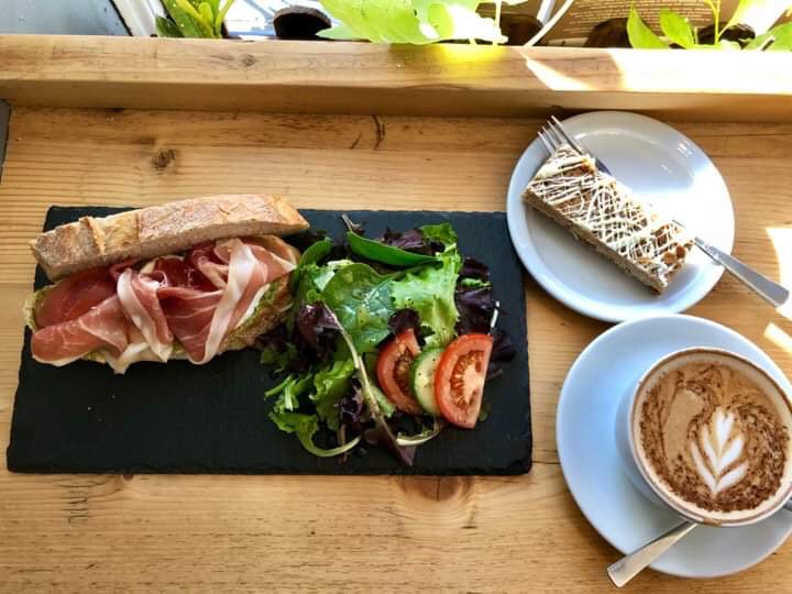 Who’s coming for lunch?