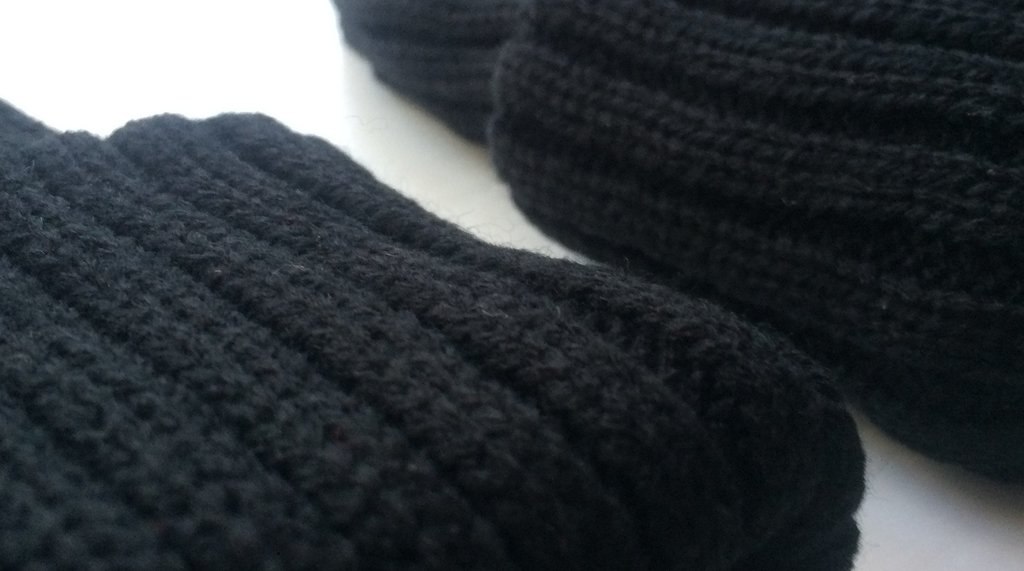 Love a winter hat? Well, the black bobble beanie is the thing to wear this winter, and here's why...  malegroomingreview.co.uk/2018/11/look-s… via <a href="/HATTHAT_STORE/">HAT THAT</a> #beanie #buyahat
