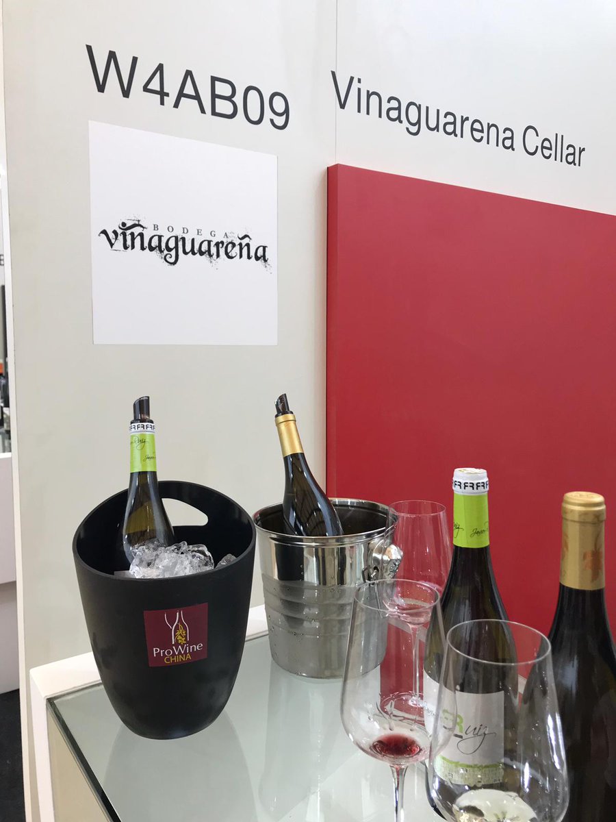 Seguimos viajando llevando nuestros #vinos a todos los rincones del planeta.
Esta semana en la prestigiosa feria de Prowine Shanghai.