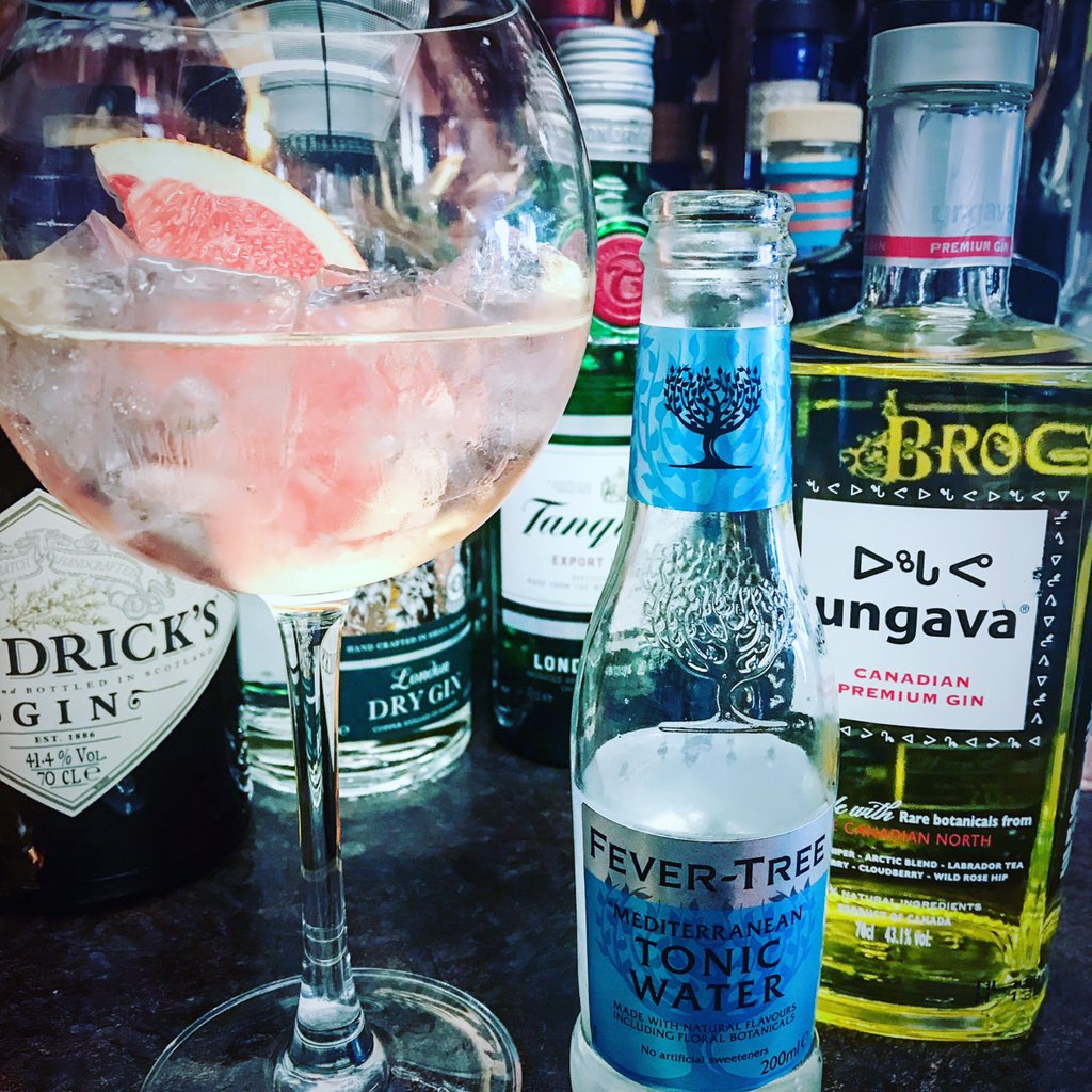 GIN OF THE WEEK - Ungava, Canadian premium gin served with Fever Tree Mediterranean tonic &amp; a slice of pink grapefruit @Ungava_Gin <a href="/FeverTreeMixers/">Fever-Tree Mixers</a> <a href="/SmallBeerLtd/">Small Beer Ltd & TrentAns Vintners</a>