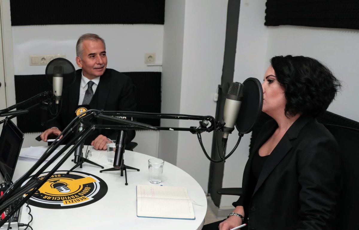 Denizli'de yayın yapan 7 radyomuzun birlikte kurduğu Denizli Radyo Yayıncılar Derneği'nin konuğu olduğumuz canlı yayın programında Denizli Büyükşehir Belediyesi ve hizmetlerini konuşuyoruz.