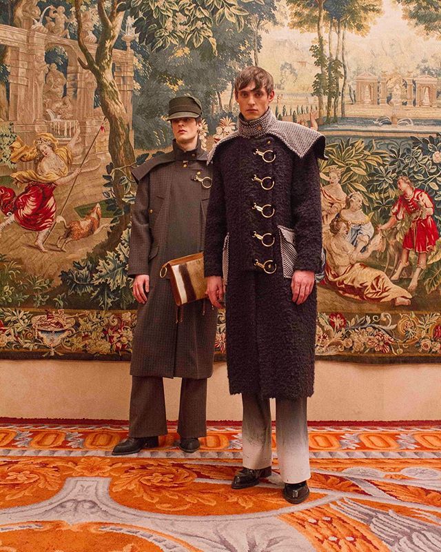 The coat season. Check our new online shop at palomospain.com to get the best coat for this winter. All of our pieces are handcrafted in Spain with the best high quality fabrics. Lookbook by @antoniomingot #TheHunting #AW18 #PalomoSpain ift.tt/2T5VW1Y