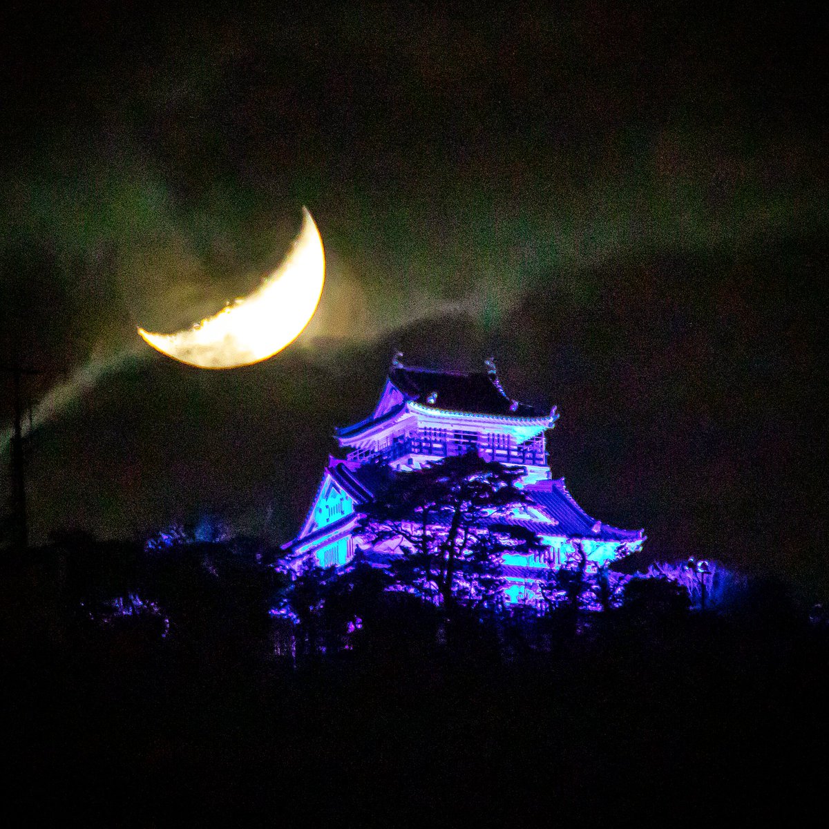岐阜お城研究会 公式 Op Twitter ブルーライトアップと三日月 岐阜城 岐阜城と月 岐阜市 ブルーライトアップ 城 百名月 ミッドナイトキャッスル Inabarsal 岐阜お城研究会 公式 Op Twitter ブルーライトアップと三日月 岐阜城 岐阜城と月 岐阜市 ブルーライトアップ 城 百名月 ミッドナイトキャッスル Inabarsal