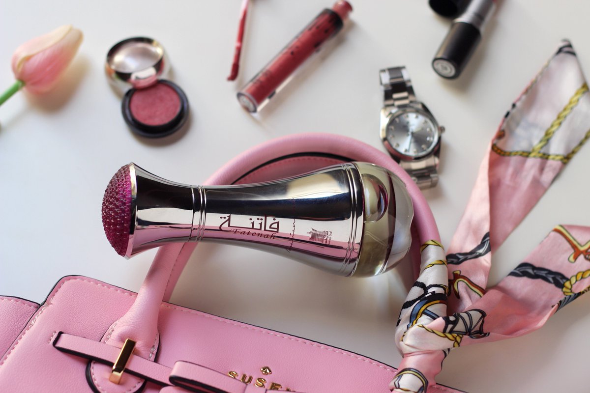 في معرفتك أجمل هدايا القدر, وفي سيرتك نفحات #عطر " فاتنة " 💞
من #العربية_للعود 😌

 متوفر في جميع فروعنا في المملكة 🇸🇦
 ونسعد بتسوقكم عبر #المتجر_الإلكتروني 🛒
 shop.arabianoud.com/fatenah.html