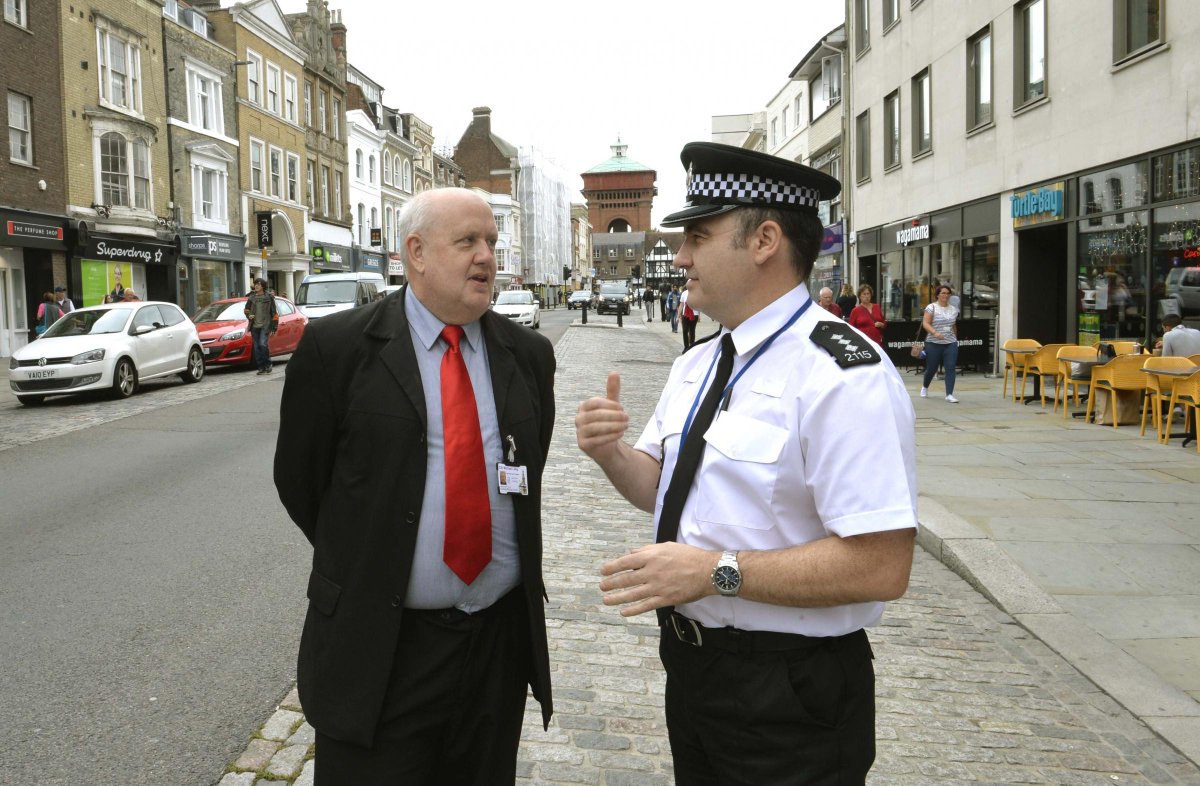 50% of knife crime victims don't support prosecuting their attackers dlvr.it/Qr7STH