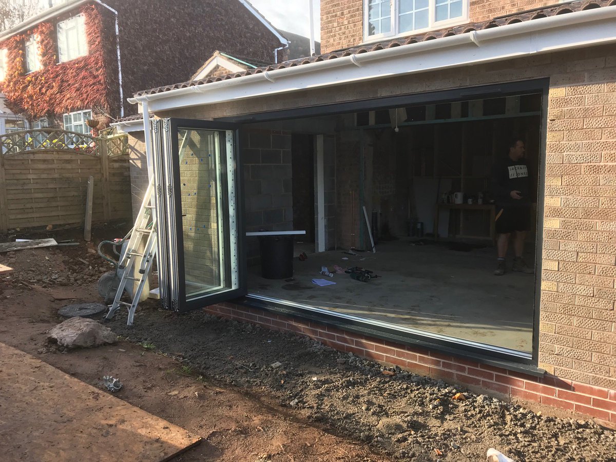 Fusion_Windows's tweet image. 4 pane bi-fold doors