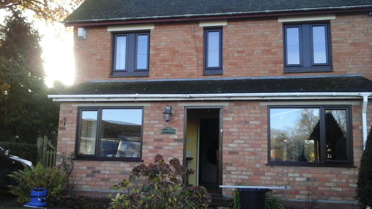 Fusion_Windows's tweet image. From white to rosewood