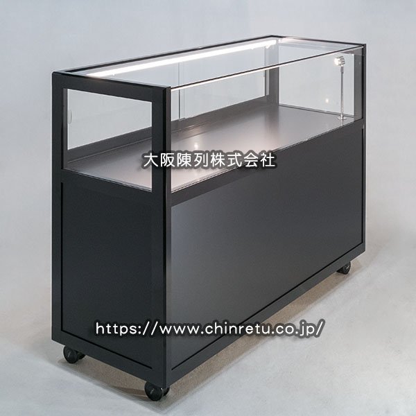 アパレル　陳列棚　ガラスケース　展示 アパレル 陳列棚 ガラスケース 展示 アパレル 陳列棚 ガラスケース