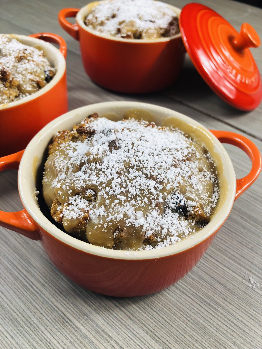 The countdown to Thanksgiving is on and I’ve already got my menu all lined up. For dessert, we will be having my Rum and Raisin Bread Pudding with Chocolate Rum Cream Sauce. 😱😱 Check out the the recipe at mrsislandbreeze.com. #homebaked #holidayeats #thanksgivingmenu