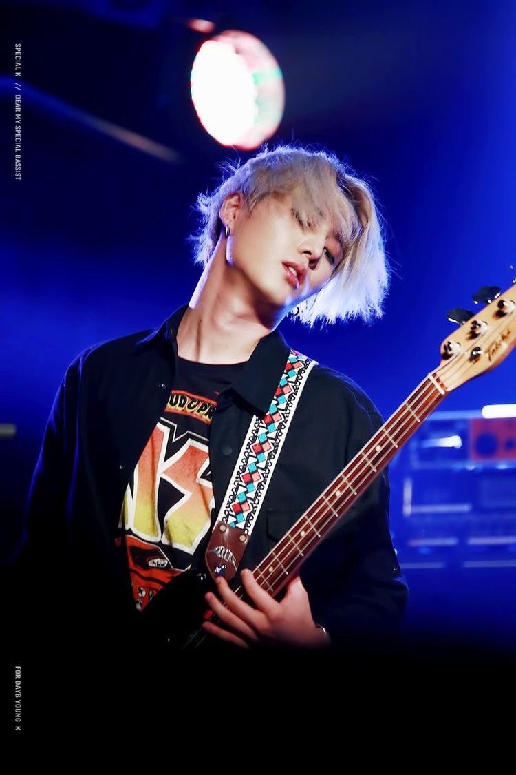 JuLeo_Project's tweet photo. YoungK is totally in his element and he looks awesome 🎸❤️

@day6official 
#day6 #myday #day6myday #youngk #kpop #kpopgermany #JuLeo #JLProject ~Juli🐼 https://t.co/3EzfsiqQan