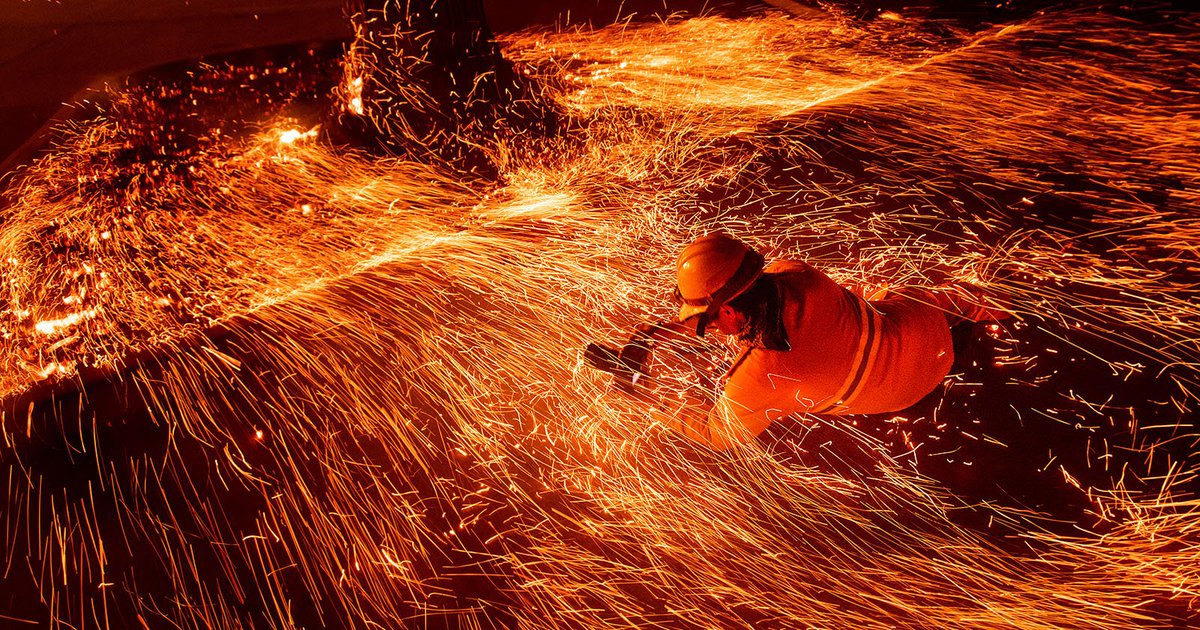 This is a photographer covering the wildfires in California: https://petapixel.com/2018/11/13/this-is-a-photographer-covering-the-wildfires-in-california/ …