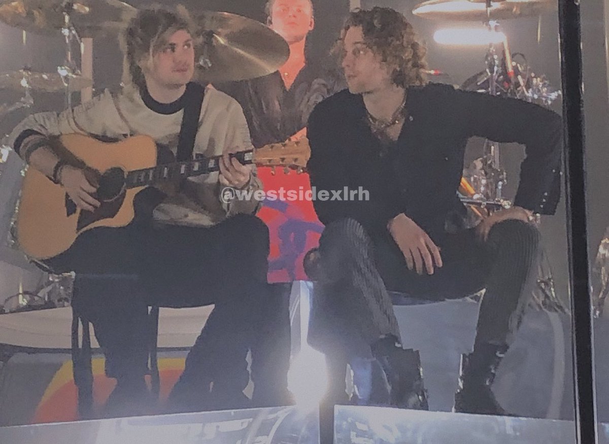 Luke und Michael auf der Bühne letzte Nacht ✨
/ #MYTCologne 📸: <a href="/westsidexlrh/">smile 🌹</a> (Nina)