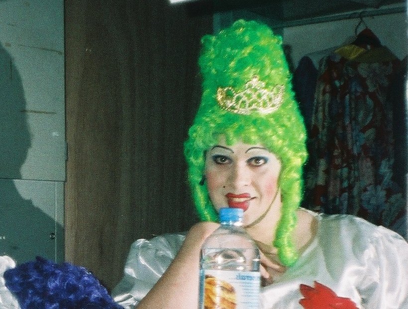 lesleyrosslyric's tweet photo. When @sb_snow texts you to say he is bringing a group of 12 to see Gladys @LowtherTheatre #SnowWhite That is friendship
#BestMate #FABLASS
Can't believe rehearsals start in 2 weeks! Book, people... Treat yourself to a little weekend away!
https://t.co/y8aBZo92w0
#WelshDame https://t.co/1Zaht0Q5tx