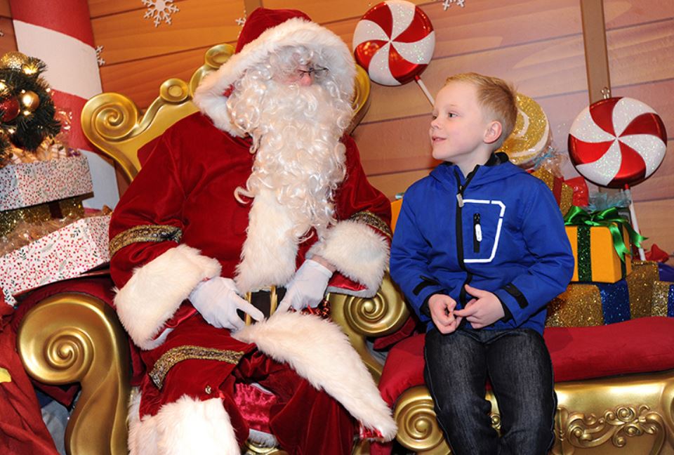 familymanc's tweet photo. Where are Santa's grottos in and around Greater Manchester this Christmas? https://t.co/YrGutmor4a #grottos #Manchester #ChristmasIsComing #ChristmasCountdown https://t.co/DegIF32xqJ