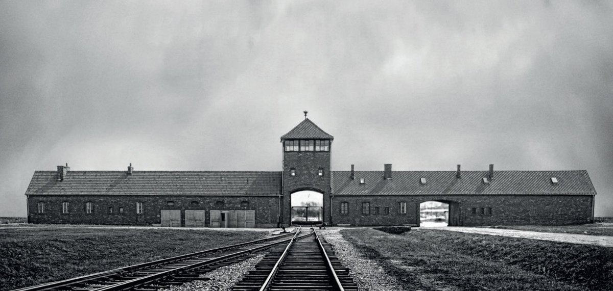 BuhoMag's tweet photo. Auschwitz en Madrid, una exposición para no perderse

https://t.co/7wttWoINe0 https://t.co/N6waDoo4tu