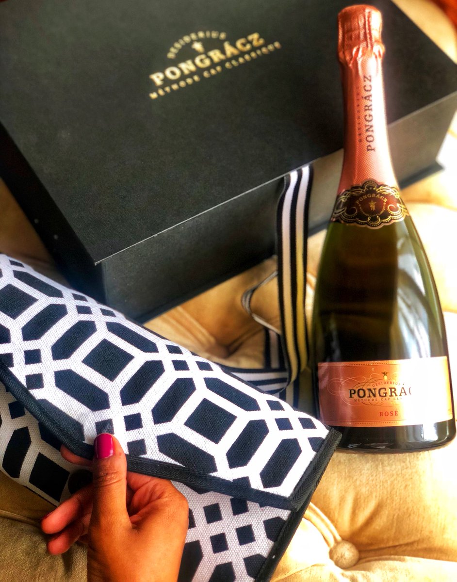 Make it pop! Gugulethu based entrepreneur, Thuleka Duze, founder of @ATGEKASI created a clutch bag inspired by Desiderus Pongracz. I’m proud to join @Pongracz_SA in raising a glass to her boldness and creativity #PoppingPongracz