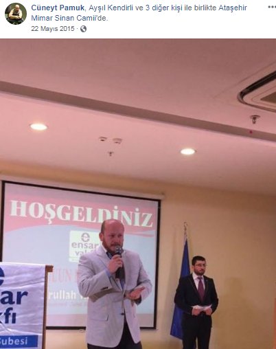 baristerkoglu's tweet photo. Kısa fotoroman:
1.AKP'de kareli ceketle muhafazakar takıl,
2.Bilal Erdoğan'la muhabbetli görün,
3.Ensar Vakfı'nda geniz etini titreterek dini nutuk at,
4.Bu sayede 105 yıllık kuruma ilkokul diplomanla makam şoförlü danışman ol,
5. Ve istediğin hayatı yaşa!
https://t.co/Jb00pxIfTY https://t.co/fgbi46KkFR