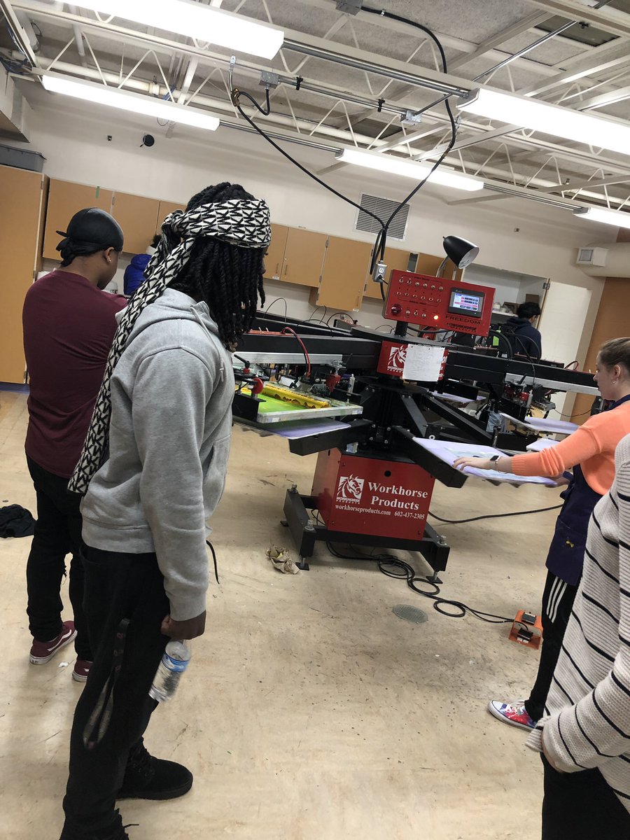 Raidermerch614's tweet photo. Former R-Design students came back to help today. https://t.co/elDUL9jC0K