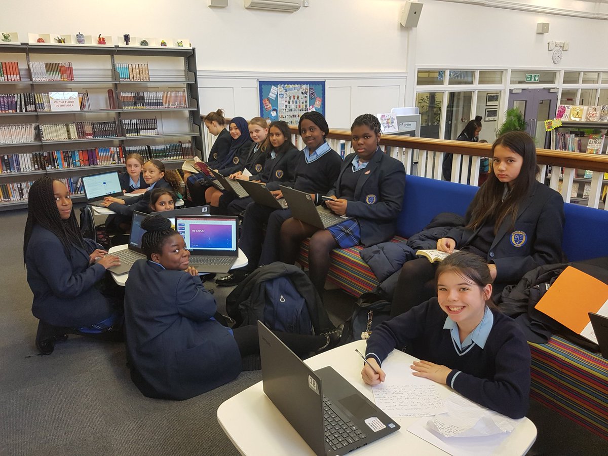 SydenhamSchool's tweet photo. Lunchtime in the @SydenhamSchool Library today. #lovereading #gettinghomeworkdone https://t.co/nLmUeTx8Yq