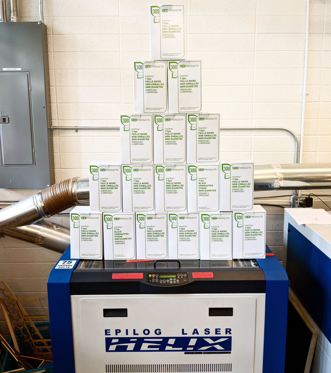 simpacti's tweet photo. To the untrained eye this picture may not mean much.
Things may change when you realize that this is 21,000 compostable plastic straws that were cut with a laser cutter @bldg61 in the #boulderpubliclibrary. All for the sake of #sustainability. #greenisgood #Boulder https://t.co/6y3iRBWLwQ
