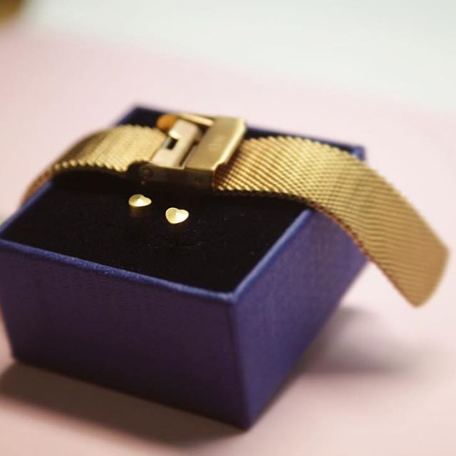 CaressLtd's tweet photo. Simple yet effective ✨✨

Suitable for any occasion, whether it's day to day wear or for a special night with your loved one; our 24 carat gold plated earrings are the perfect fashion accessory. A definite must have!   🌹💘 https://t.co/YyQnUmL83R