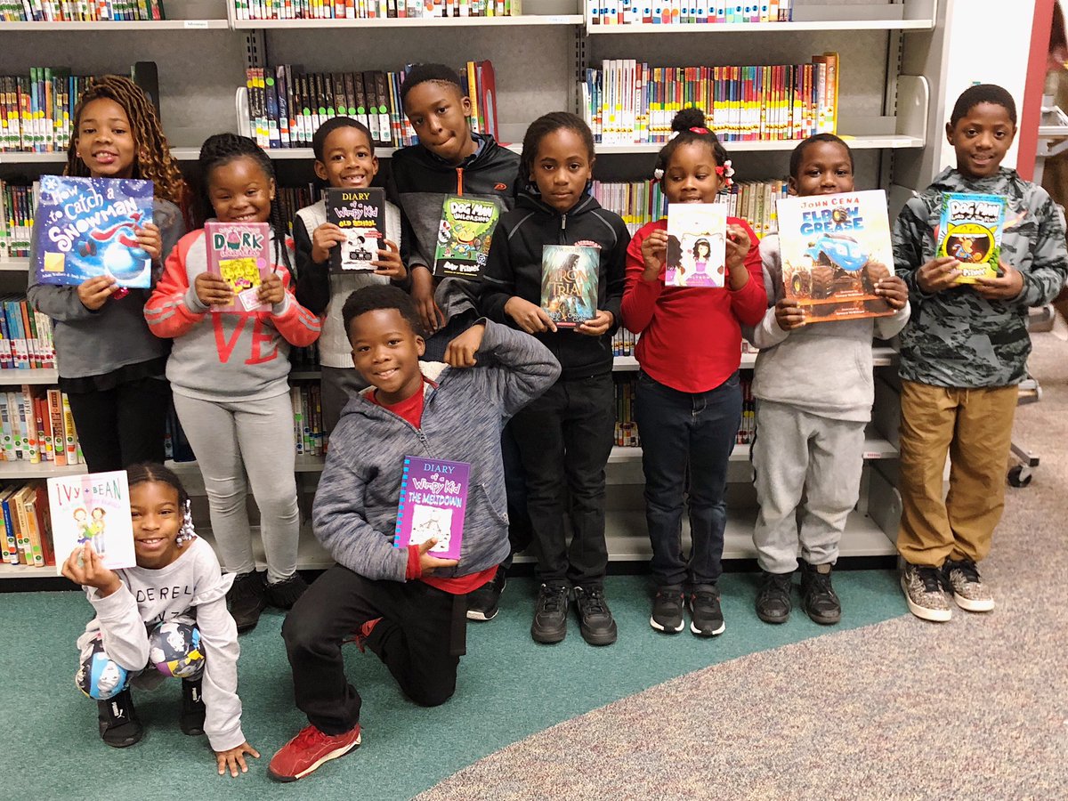 MLK_LIB's tweet image. Thank you to @BNTuscaloosa for bringing a mini book fair to MLK this morning. These students were our winners for the October book challenge and got to pick out a book of their own! 👍🏼📊📚 #lexilegrowth #bookchallenge #toplibrarypatrons #theMLKway #learnersandleaders