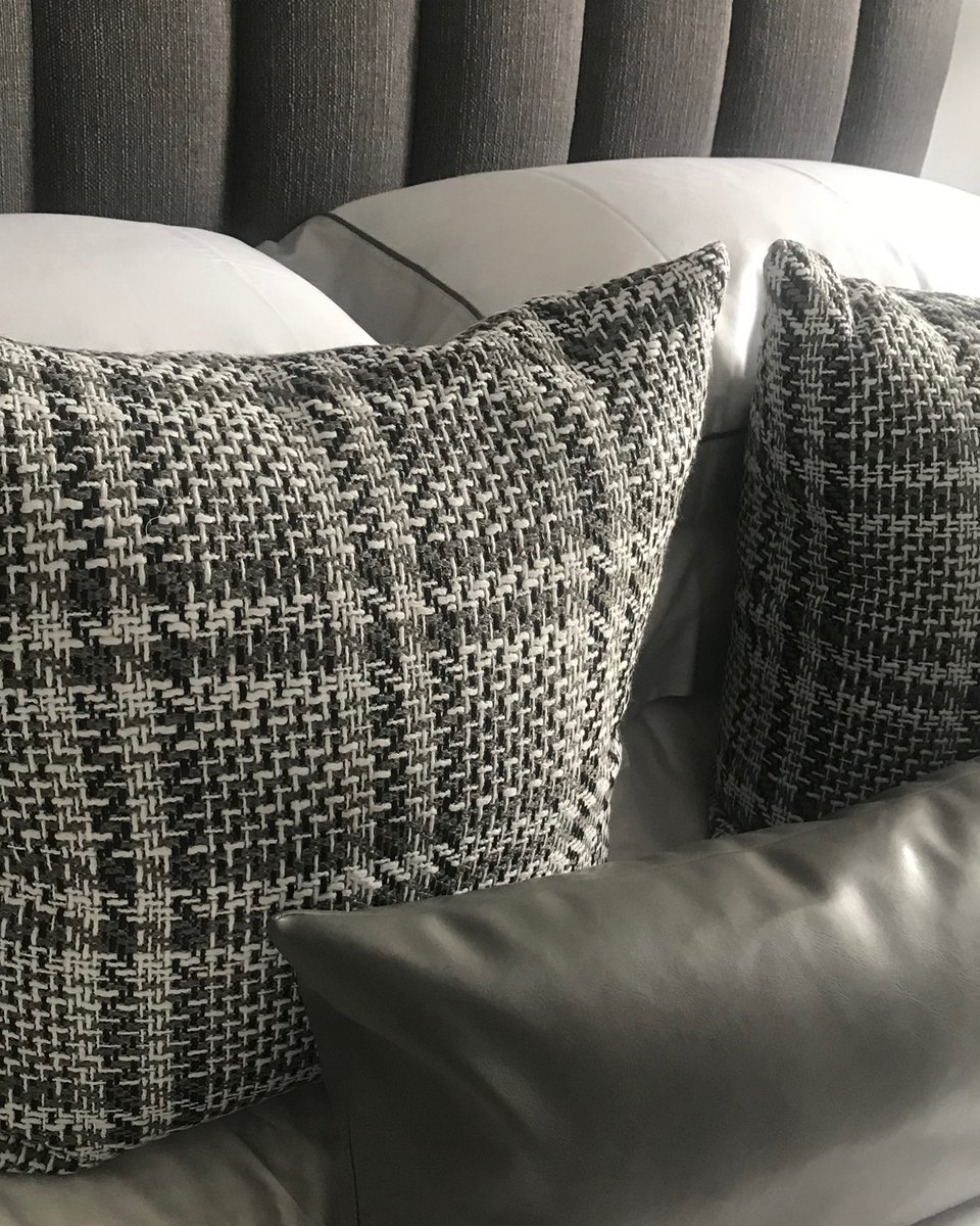 TaniaAzadianltd's tweet photo. Tweedy Tuesday. Cushion detail from a boyโs bedroom we designed earlier this year.
#interiordesign #interiors #cushions #details #checkpattern #leather #fabrics #bedstyling #interiordesigner #greys https://t.co/0lC7XF5nce