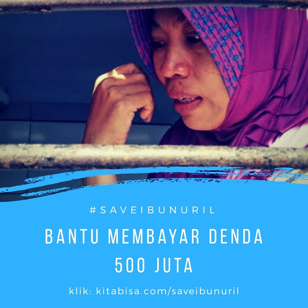 Nuril adl korban pelecehan seksual. Ia kemudian mjd korban lg dr UU ITE krn ia merekam kejadian yg menimpanya (baca: bit.ly/2K1notA).

Jgn biarkan ia jd korban ketiga kali dr masyarakat yg tak bersolidaritas trhdp dirinya > kitabisa.com/saveibunuril

#SaveIbuNuril