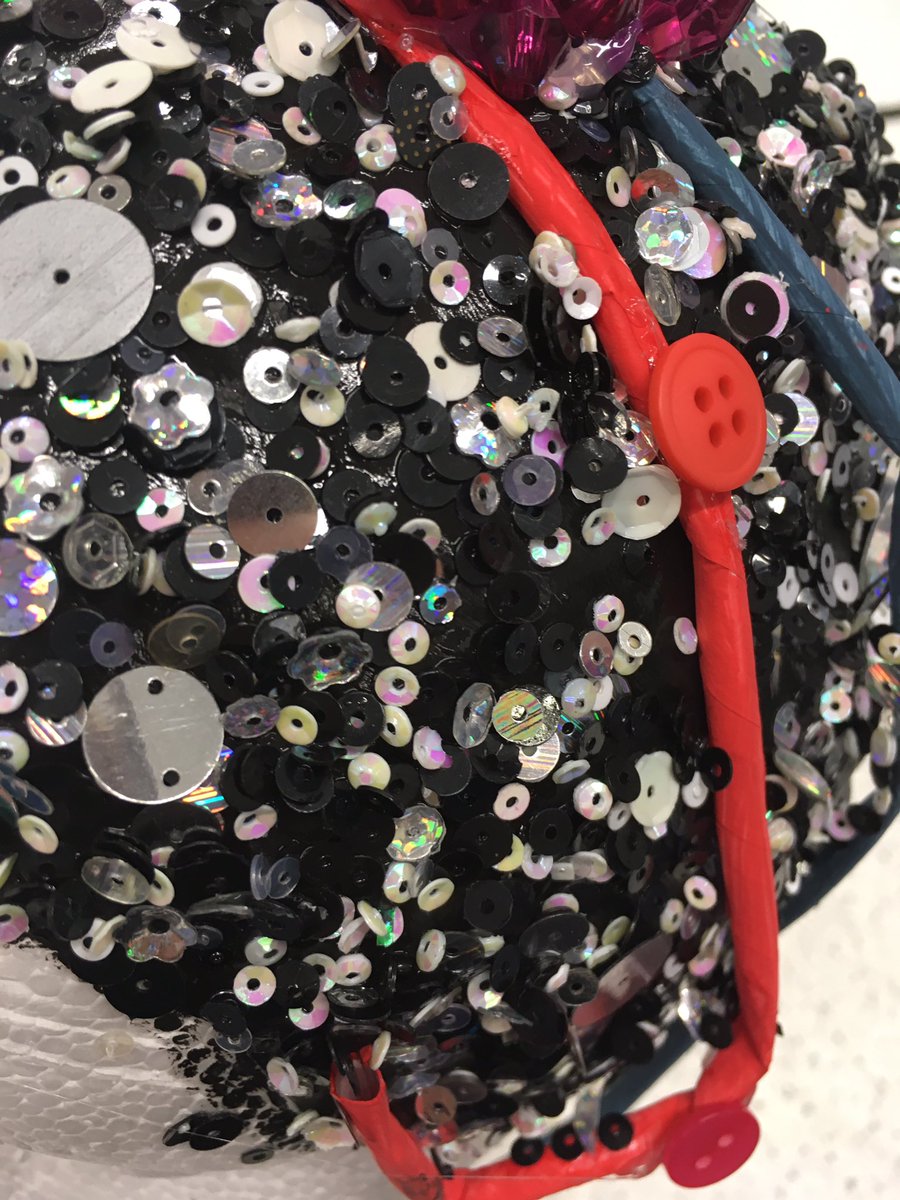 StJoAcadArts's tweet photo. Amazing 3rd year hat design influenced by blood vessels. Well done Sana Eaglesham #makeyourmark https://t.co/ZlszULWxGe