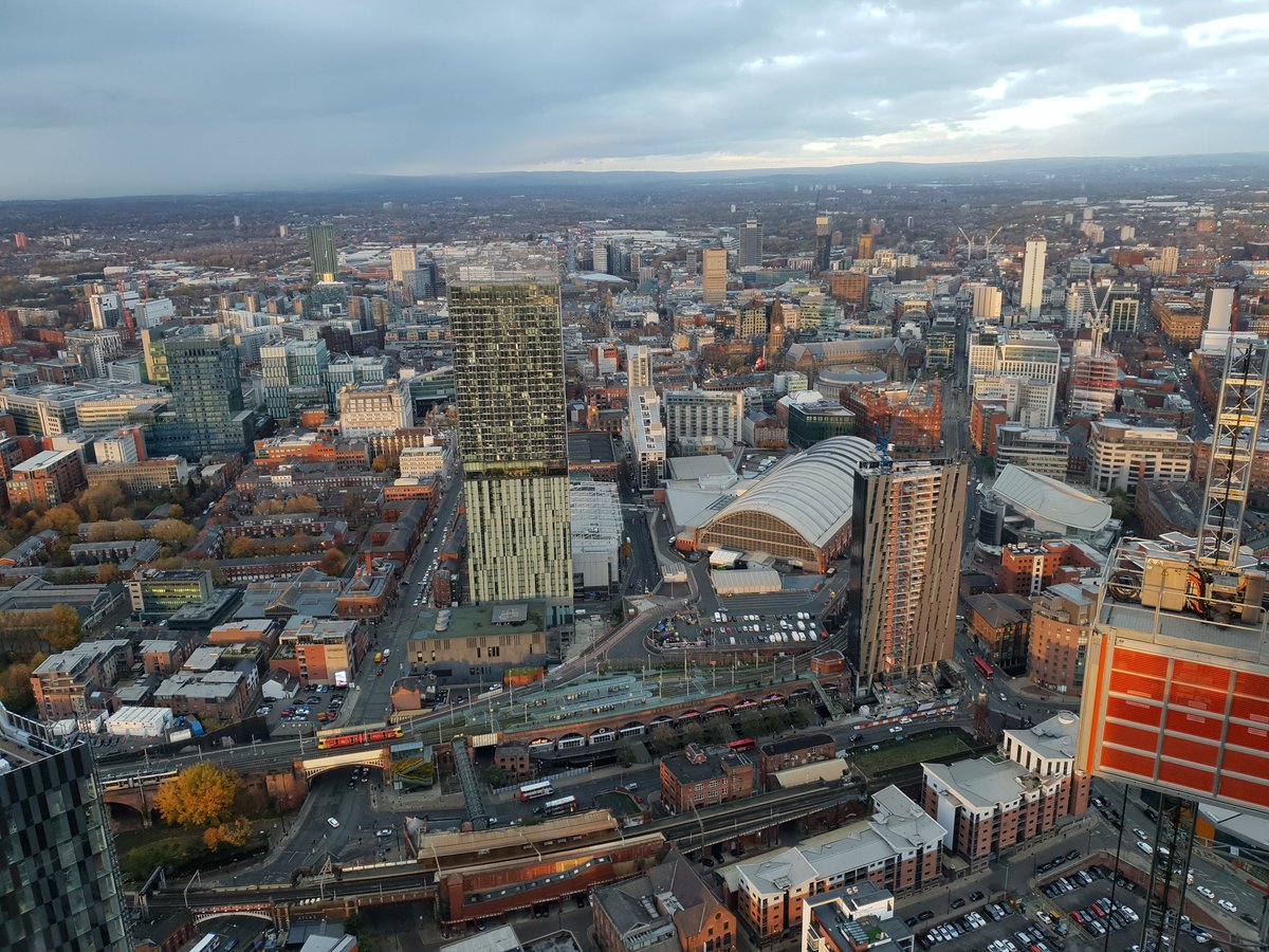 JessOnBoat's tweet image. Current location... on top of Manchester's first true skyscraper at @DeansgateSquare by @Renakerbuildltd #Manchester #skyscraper