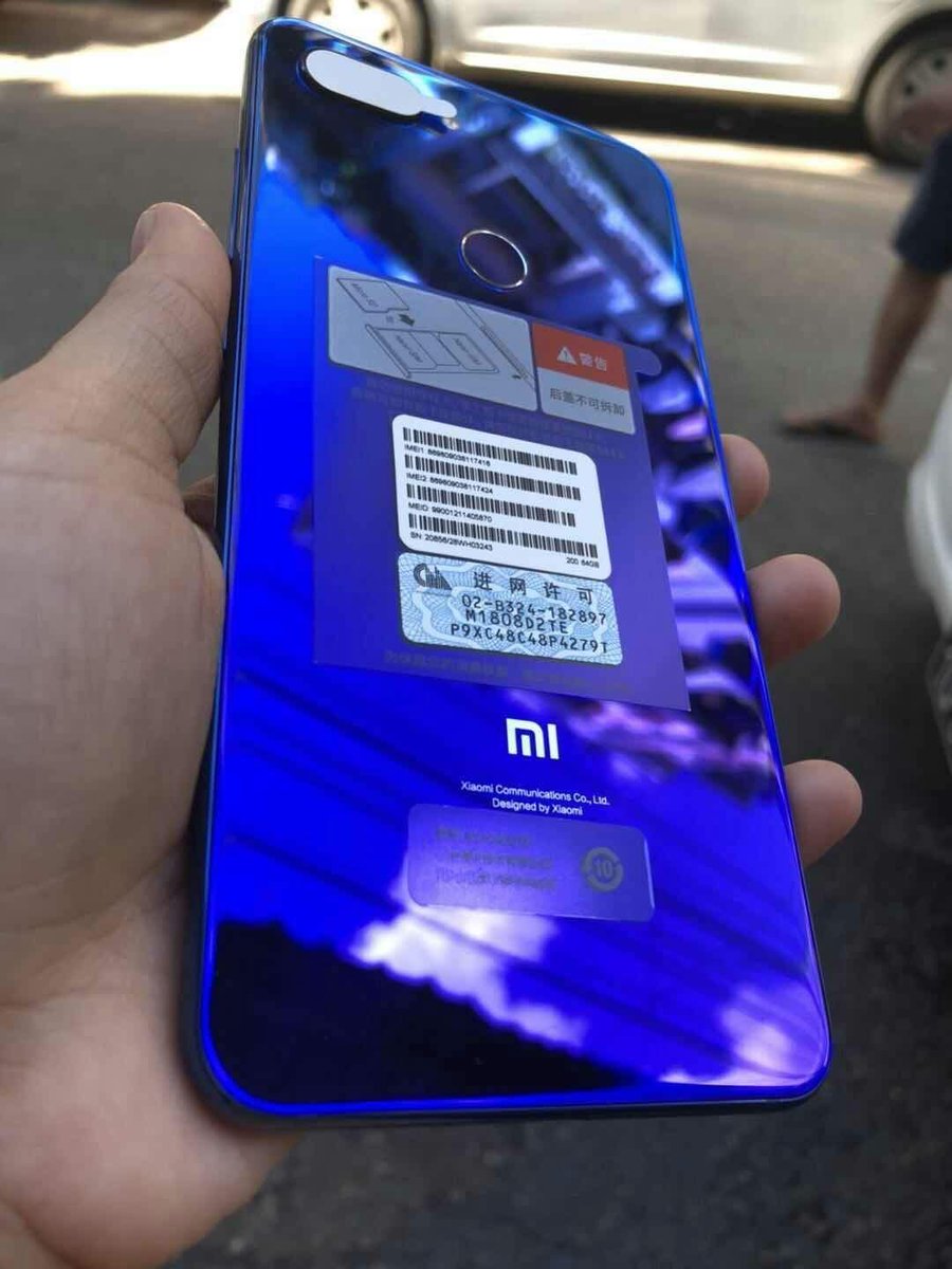 ghanderovic's tweet image. #Mi8liteLaunch 
Shining like a star