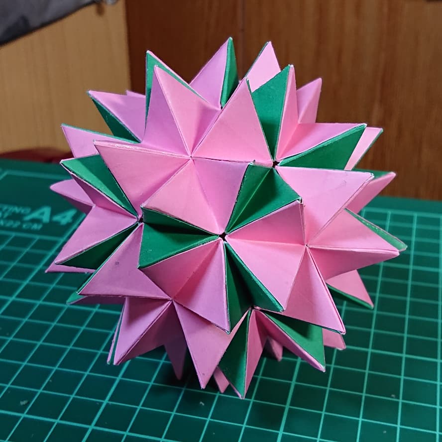 90 枚 くす玉 折り紙 折り紙で多面体を作る簡単な方法を解説！30枚・90枚・120枚の場合を紹介