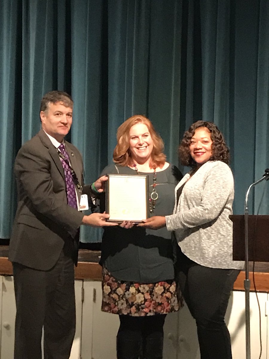 LilaAnnaSauls's tweet image. Thanks @TIDEVINE for presenting  declaration on behalf of @SteveBenjaminSC and @CityofColumbia for #hungerandhomelessawarenessweek. 

True champions for our most vulnerable!

@MACHomeless @HNM_SC