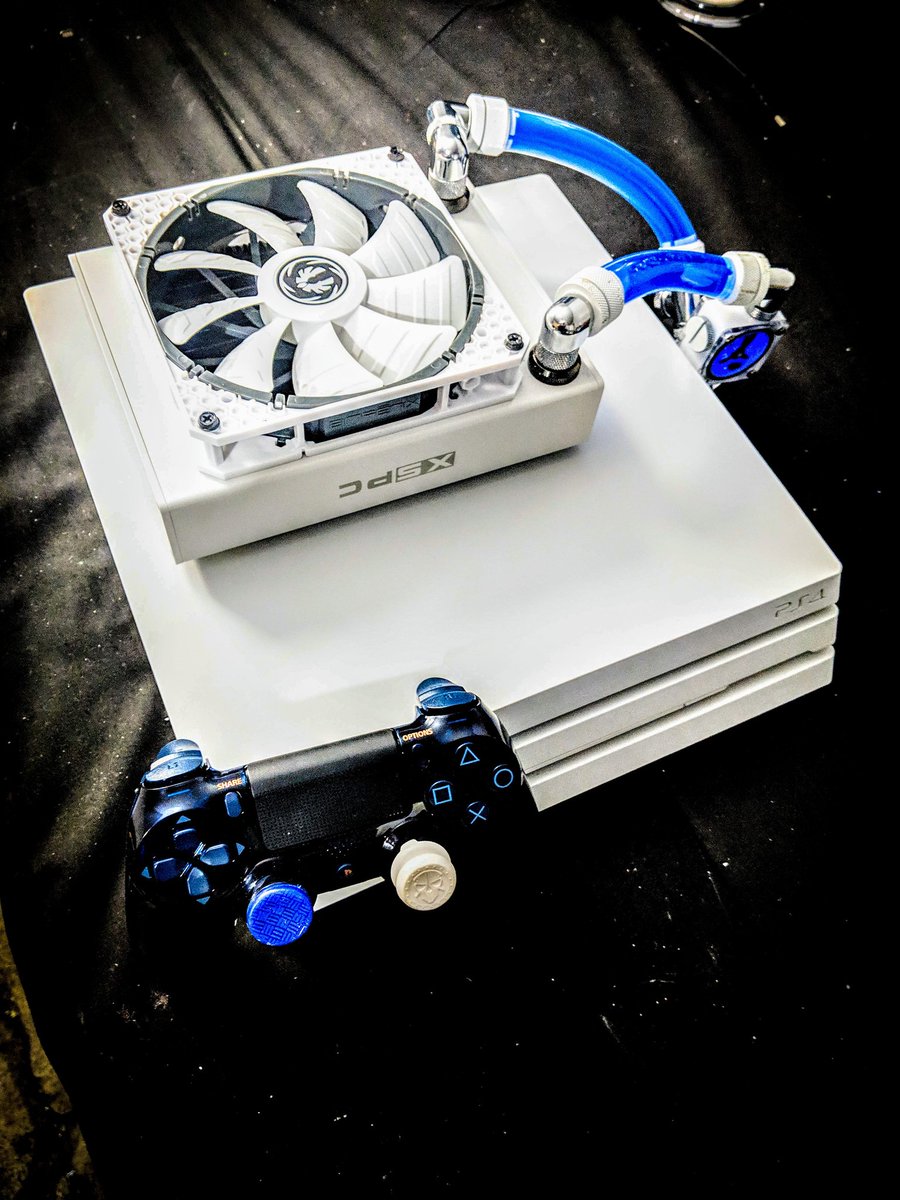 Tips spild væk blive irriteret CrisG🎮 on Twitter: "My friend @TriggaDaFunz got his PS4 pro water cooled!  I was a bit skeptical at first, but he did it. Good job dude! #consolemod # PS4 #watercooledPS4 #diyproject #moreprojects https://t.co/86UupR82KJ" /