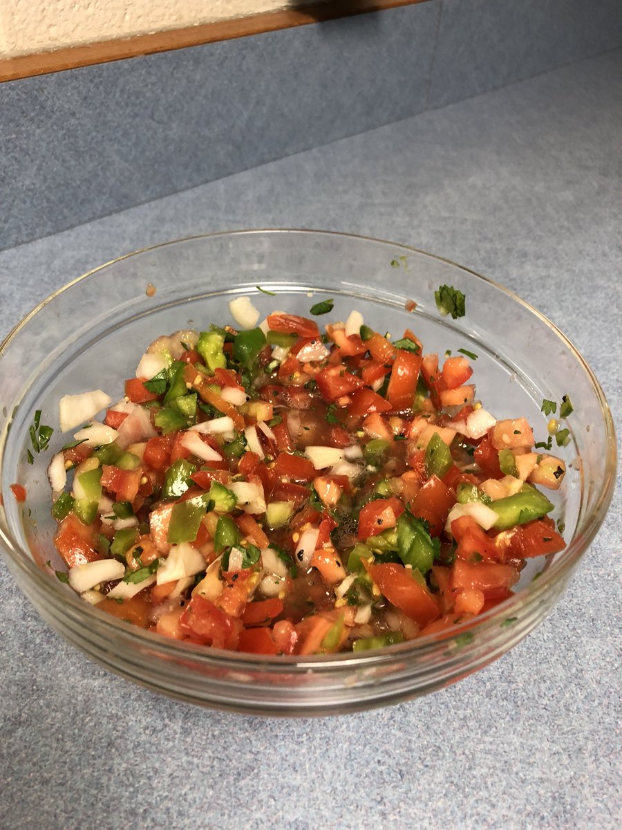 MrsH_Hurricanes's tweet photo. Ss practicing their knife skills by making Pico de Gallo. https://t.co/rP4nzmrBAh