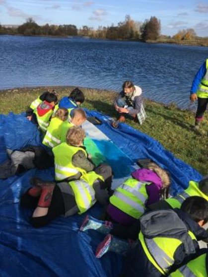 Children from Phoenix Primary School in #Ashford got in touch with their #artistic side during an art workshop activity at <a href="/Conningbrook/">Conningbrook Lakes</a> Lakes as part of the public #arts installations programme.

communityad.co.uk/local-primary-…

#keepingitlocal