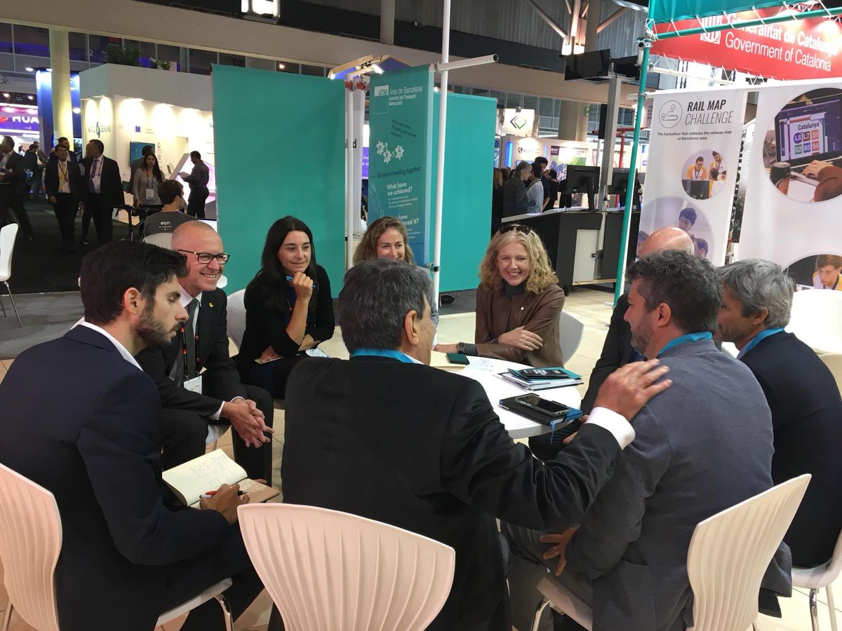 Busy day today at Catalonia Pavillion #SCEWC Meetings with delegations comming from South Korea, Chile, India, The Netherlands, Russia, Brasil, China, Argentina... and tomorrow more