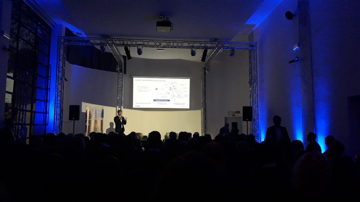 TIM_Enterprise's tweet photo. “#TIMBusiness vuole digitalizzare le imprese pubbliche e private e mantenere la leadership sui servici TLC, ma anche essere leader degli investimenti del Paese nel digitale, garantendo una crescita orientata a nuovi #Business” - @AlboreCristiano al #timopenpartenership. https://t.co/qKCT2yjWzG