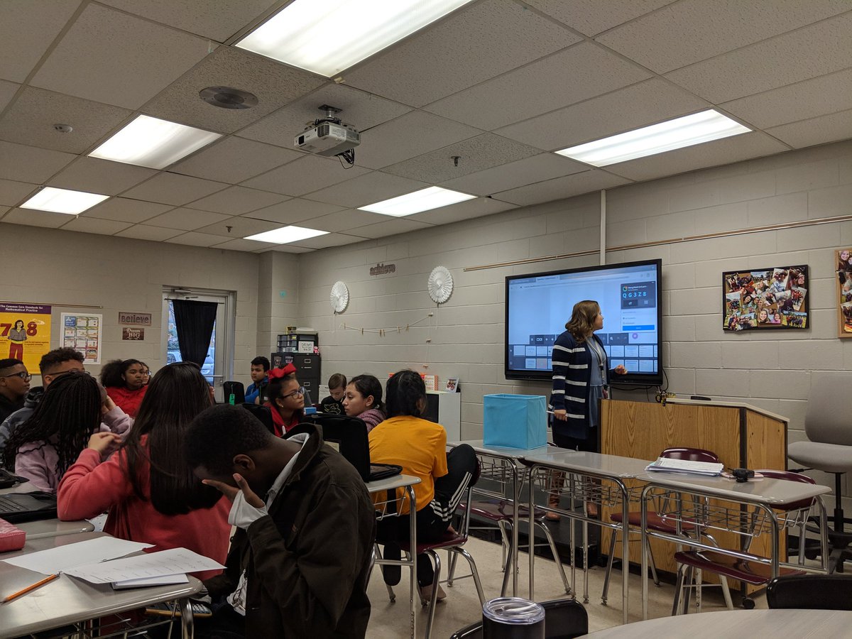 Steph_M_Elliott's tweet image. Getting to watch @sms_oberg do her thing today in 7th grade Math. @LearnPromethean #classflow