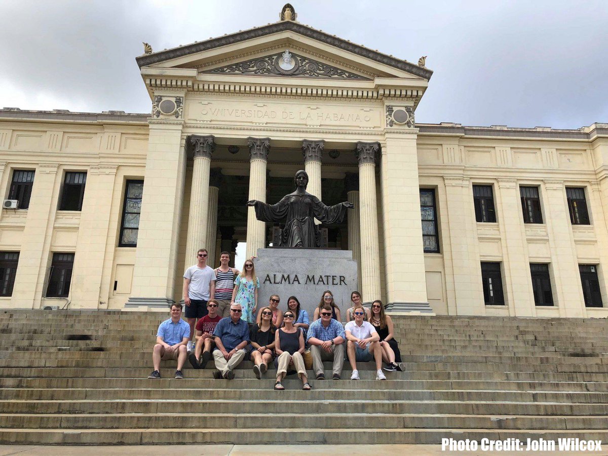 🇨🇺 #Cuba leads the world in government spending on #education, as a % of GDP. Travel to Cuba over Spring Term – Break 2019 to learn more about Cuban education, economics, and culture with Dr. Thomas Hughes, shown here with UofSC students at the University of Havana. #IEW2018